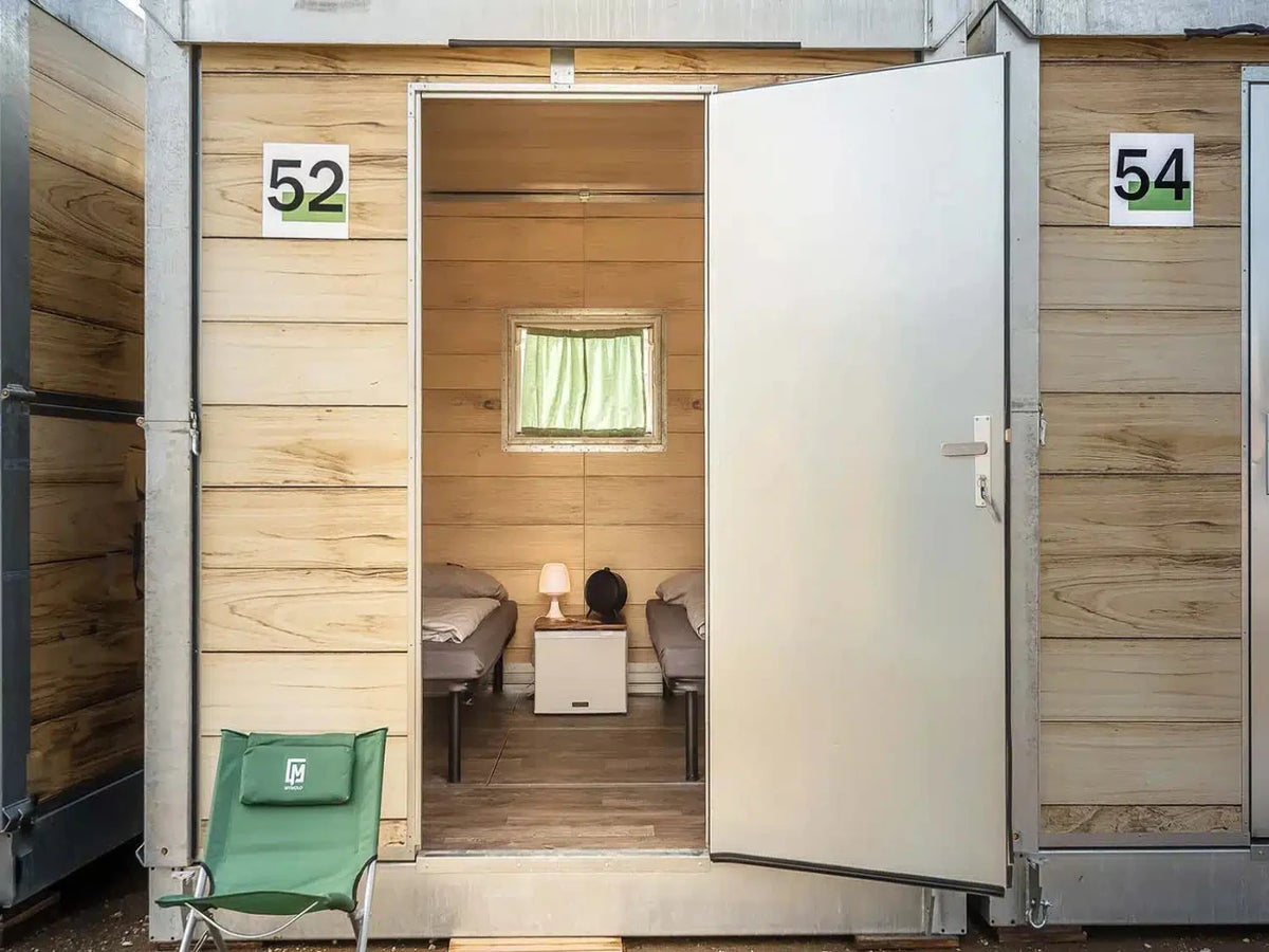 Pop-up hotel room (2 people)