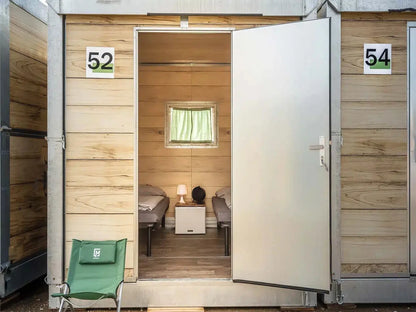 Pop-up hotel room (2 people)