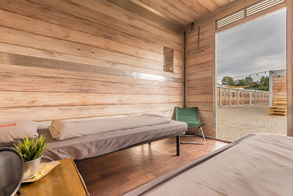 Pop-up hotel room (2 people)